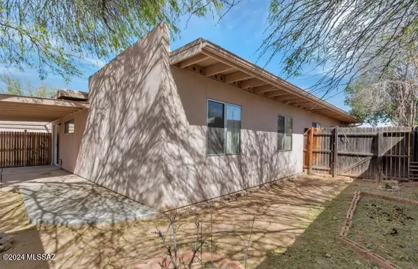 2705 N Orchard Avenue, Tucson, AZ 85712