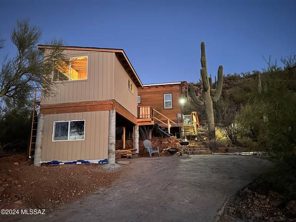 5875 S Camino De La Tierra, Tucson, AZ 85746