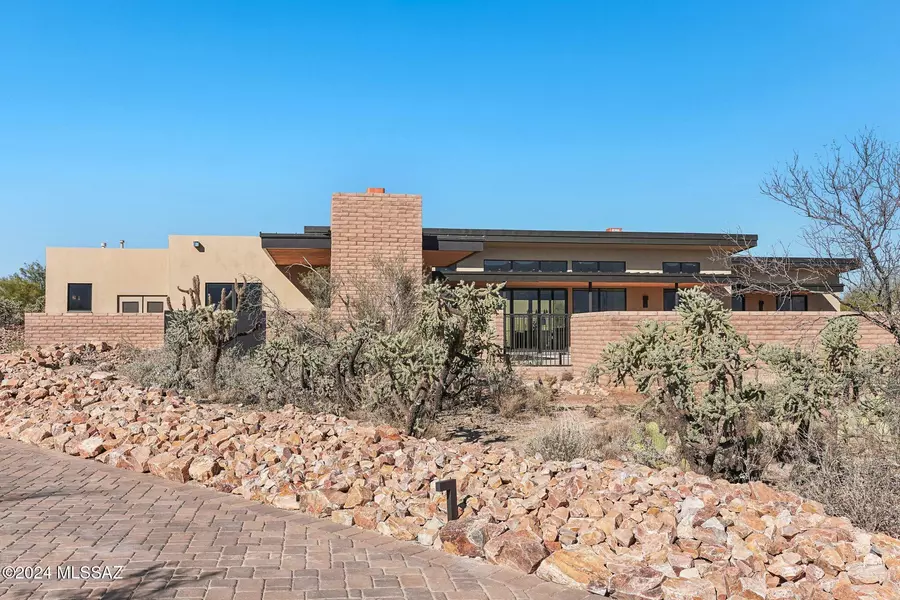 14661 N Quiet Rain Drive, Oro Valley, AZ 85755