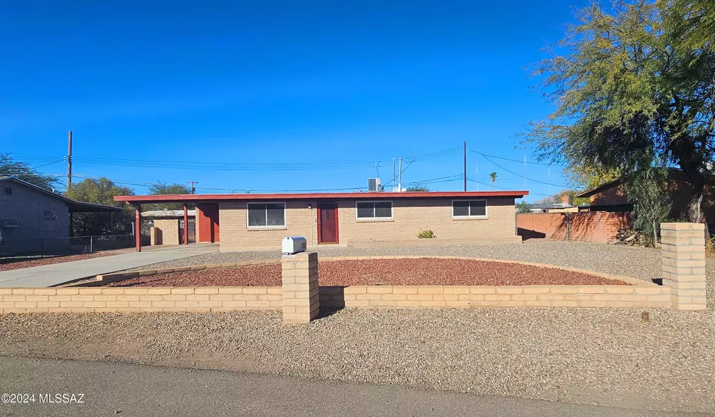 2034 W Water Street, Tucson, AZ 85745