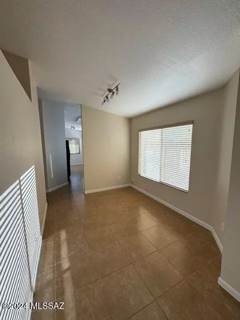 Tucson, AZ 85742,5134 W Blackbird Drive