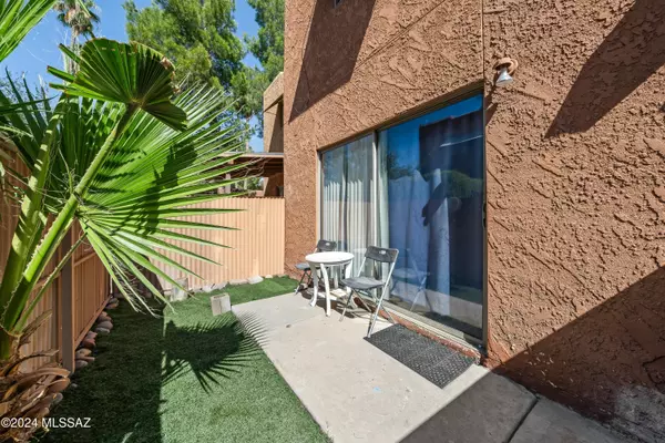 Tucson, AZ 85712,2950 N Alvernon Way #12102