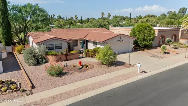 310 E Paseo Chuparosas, Green Valley, AZ 85614