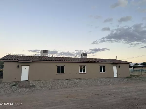 3204 E Almartin Street, Tucson, AZ 85716