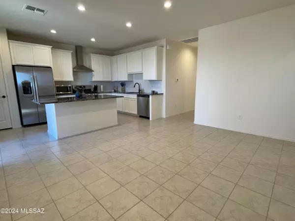 Tucson, AZ 85757,7864 S Wolf Creek Drive