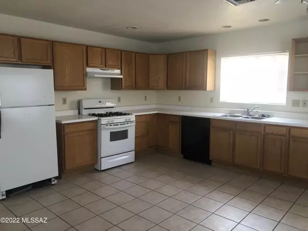 Tucson, AZ 85712,4538 E Lester Street #2