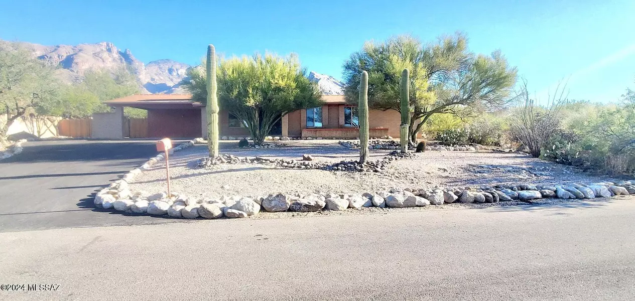 3559 E Lizard Rock Place, Tucson, AZ 85718