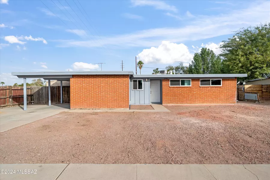 7901 E 19Th Place, Tucson, AZ 85710