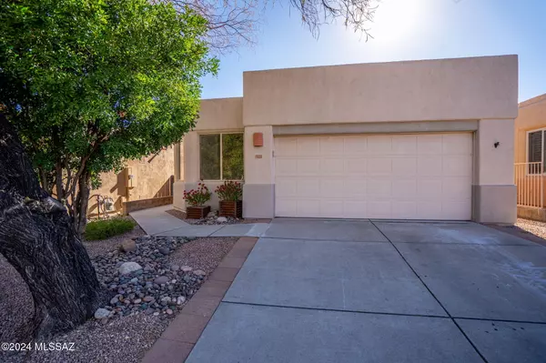 7372 E Calle Hospedero, Tucson, AZ 85715