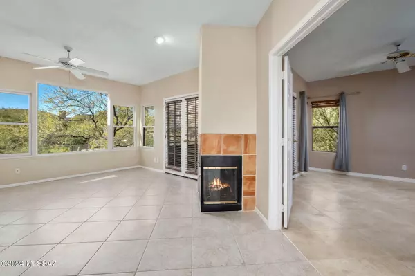 Tucson, AZ 85750,6655 N Canyon Crest Drive #19203