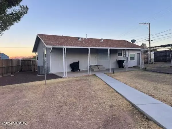 Benson, AZ 85602,346 S Gila Street