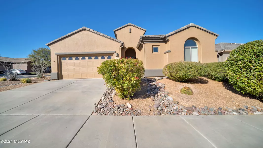 5900 S Painted Canyon Drive, Green Valley, AZ 85622