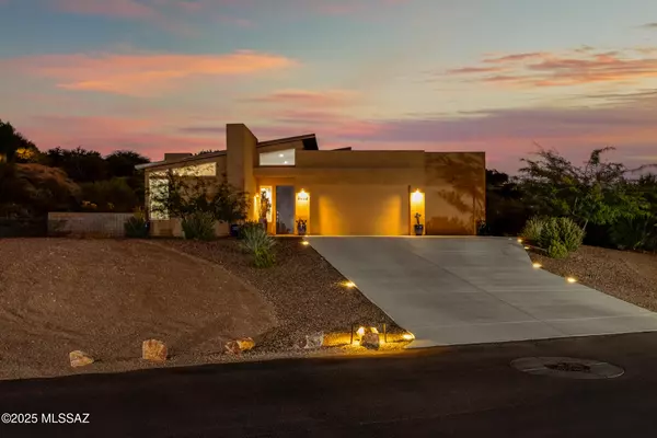 9985 S Rolling Water Drive, Vail, AZ 85641