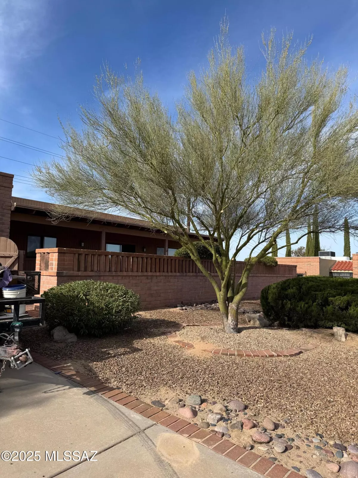 Green Valley, AZ 85614,1850 W Camino Urbano