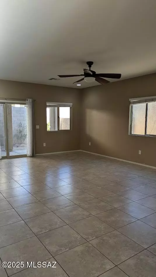 Tucson, AZ 85742,8954 N Country Cove Trail