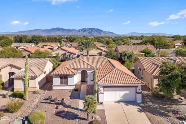 9404 N Wandering Spring Place, Tucson, AZ 85743