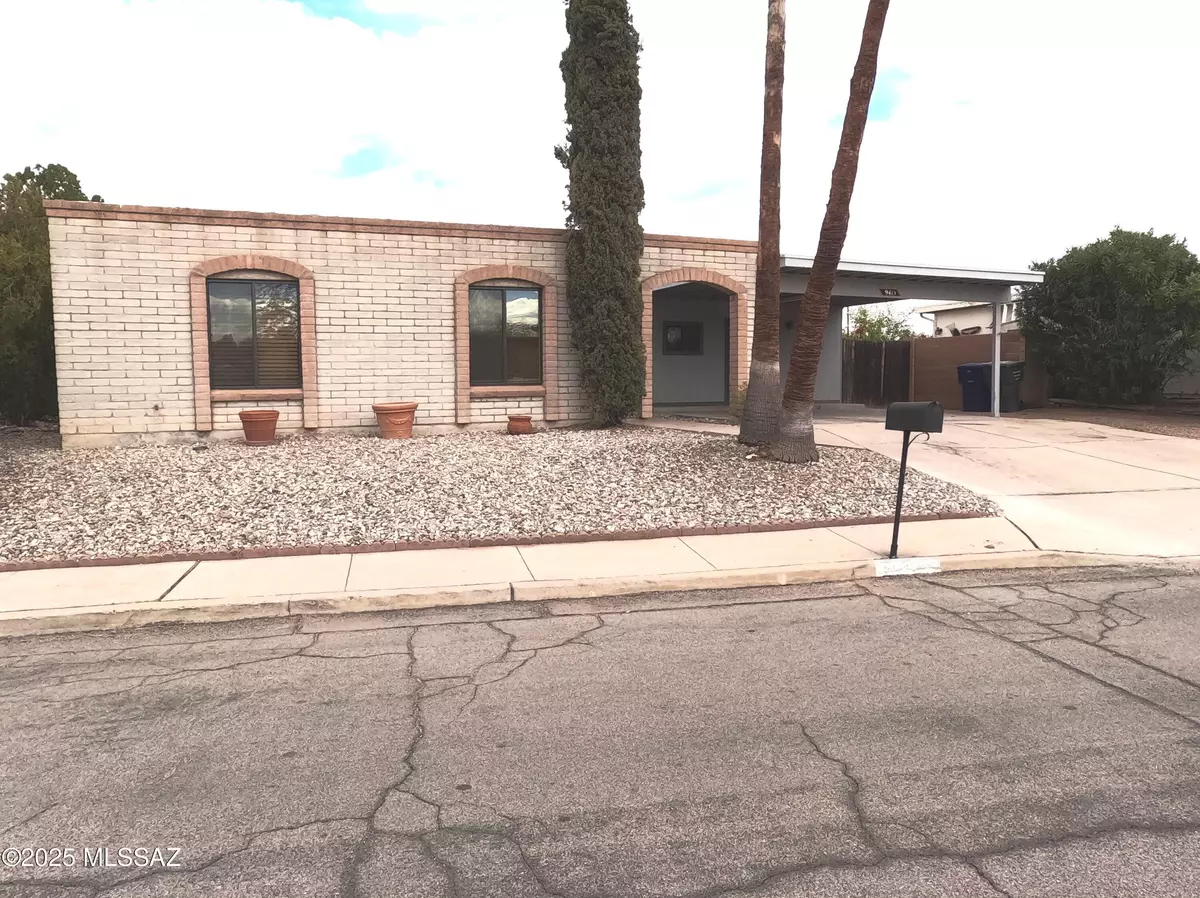 Tucson, AZ 85710,9415 E Simon Place