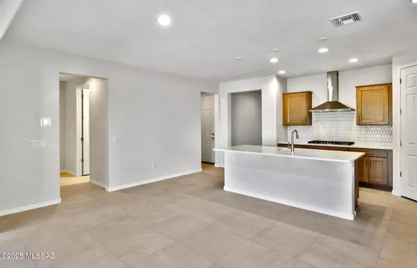 Marana, AZ 85658,14566 N Saguaro Nest Trail