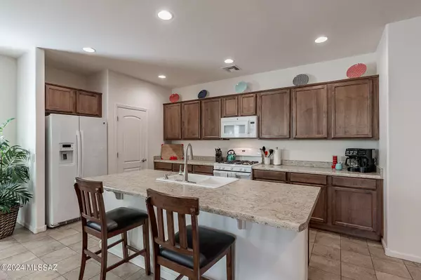 Green Valley, AZ 85614,1762 E Mule Springs Drive