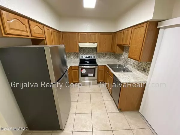 Tucson, AZ 85712,4513 E Bellevue Street ##9