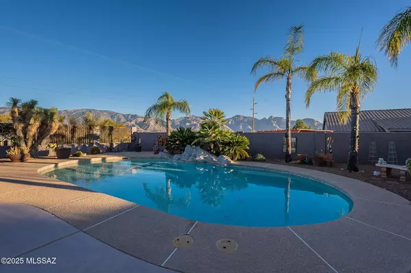 874 E Trenton Place, Oro Valley, AZ 85755