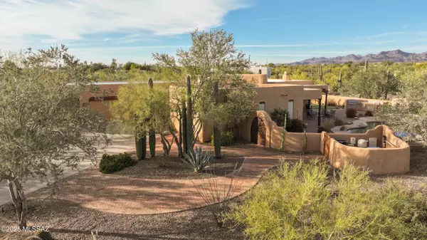 Oro Valley, AZ 85742,2460 W Crow Wash Place