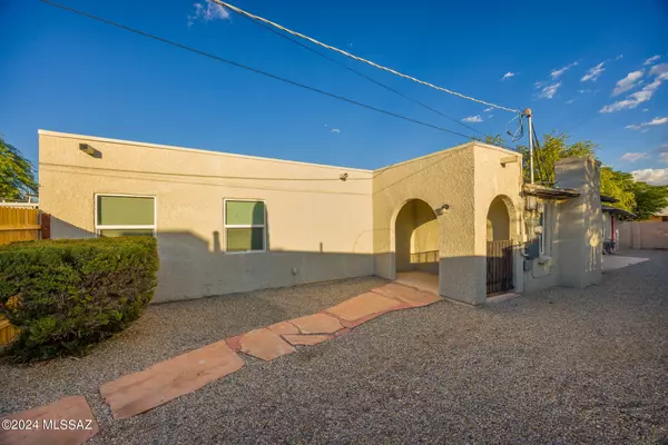 4002 E Hayhurst Lane, Tucson, AZ 85712