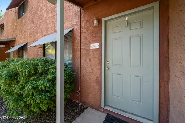 Tucson, AZ 85712,2950 N Alvernon Way #12102