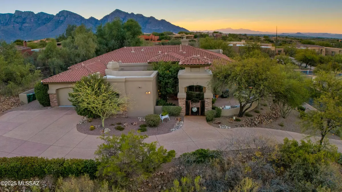 Oro Valley, AZ 85755,12252 N Cloud Ridge Drive