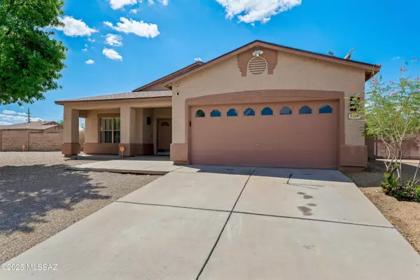 7258 S Smokey Valley Drive, Tucson, AZ 85757