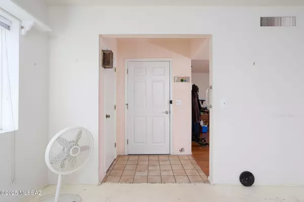 Tucson, AZ 85745,2511 N Shannon Road