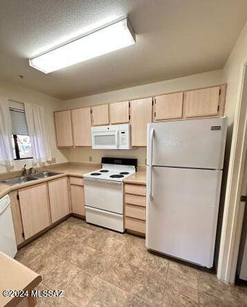 Tucson, AZ 85750,5751 N Kolb Road #1104