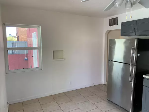 Tucson, AZ 85719,1005 E Water Street #2