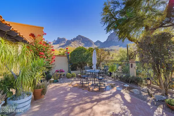 Oro Valley, AZ 85704,1124 E Camino Diestro