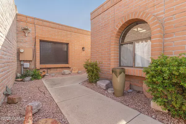 Tucson, AZ 85750,5493 N Camino Del Penoso