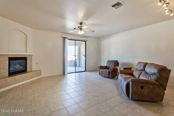 Green Valley, AZ 85614,624 W Woodfield Court