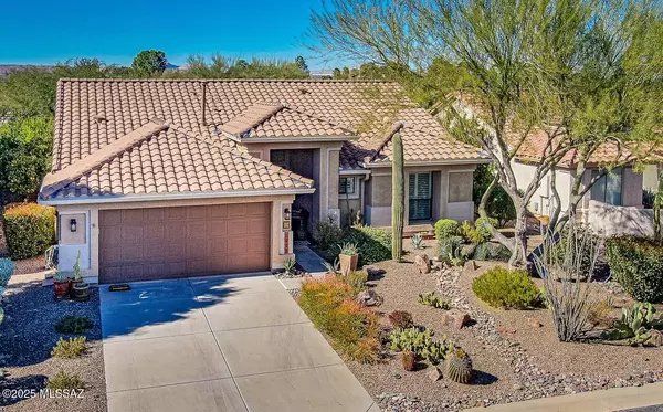 921 N Desert Deer Pass, Green Valley, AZ 85614