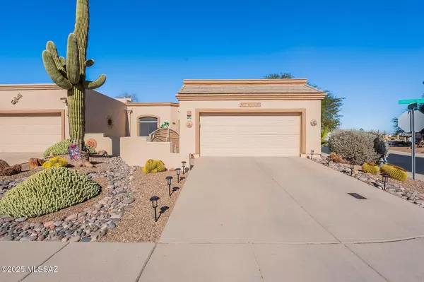 760 W Waterview Drive, Green Valley, AZ 85614