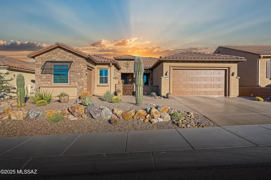 6980 W Cliff Spring Trail, Marana, AZ 85658