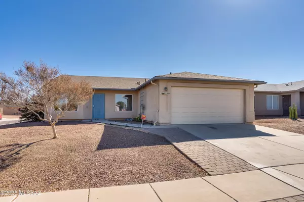 8996 E McMurray Place, Tucson, AZ 85730