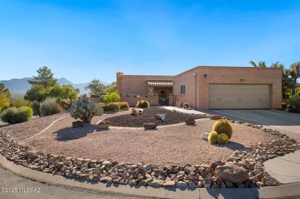 721 W Desert Trail, Green Valley, AZ 85622