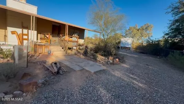 7080 N Guthrie Road, Tucson, AZ 85743