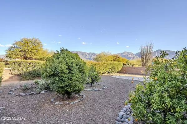 Oro Valley, AZ 85755,14076 N Trade Winds Way