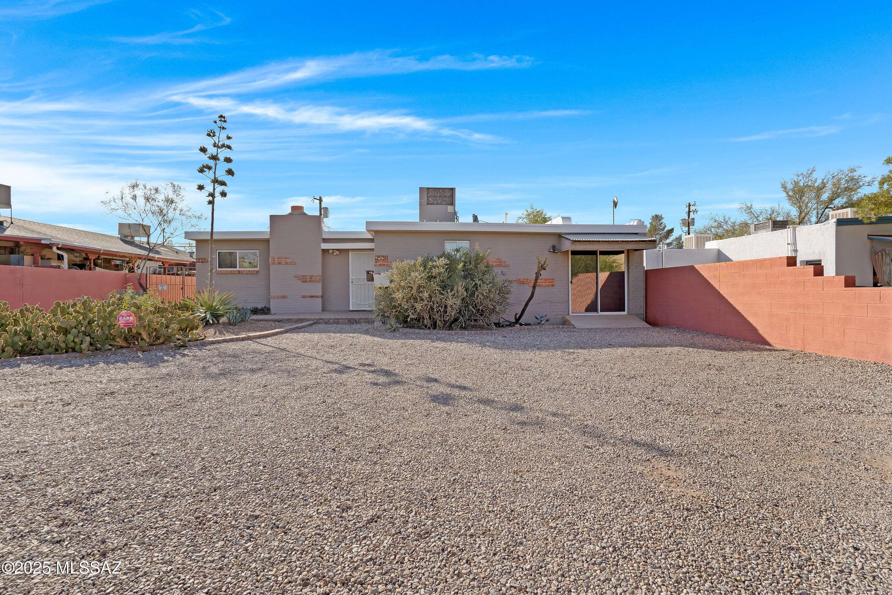 2526 E Lee Street, Tucson, AZ 85716