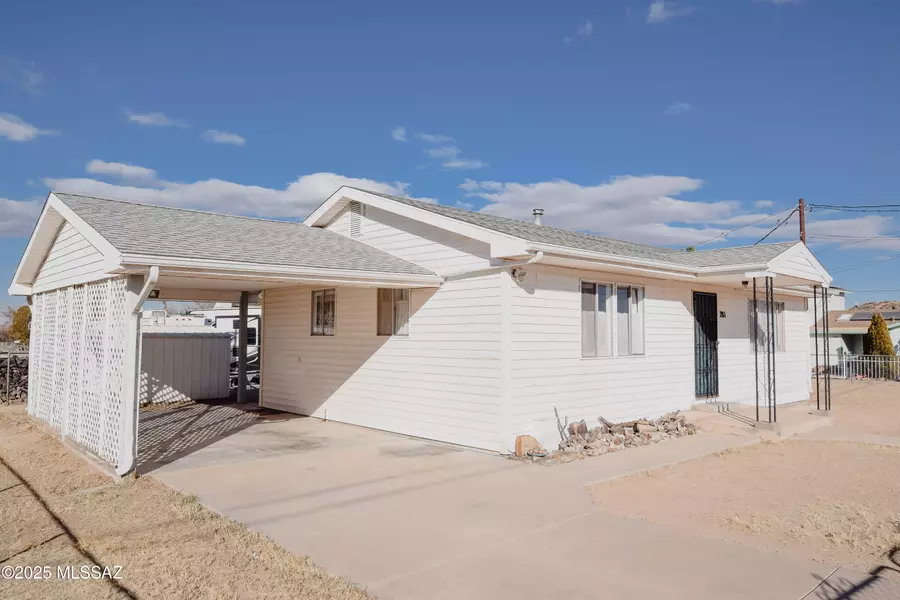 281 E Walker Street, Benson, AZ 85602