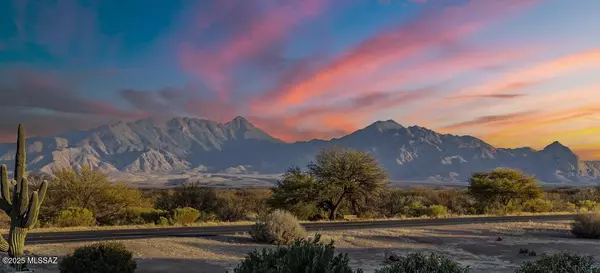 2277 S Via Tulum, Green Valley, AZ 85614