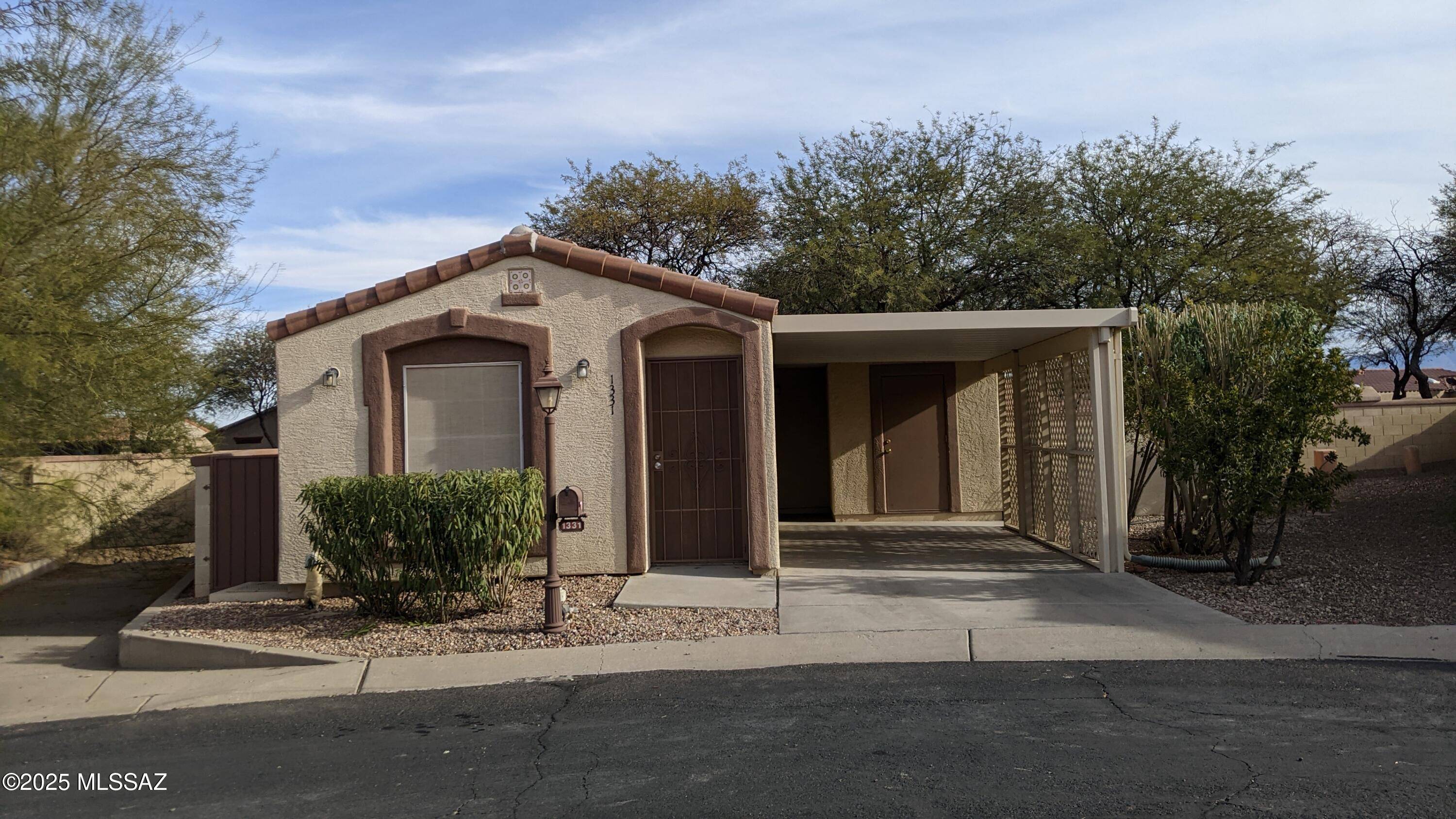 1331 W Vuelta Las Campanas, Sahuarita, AZ 85629