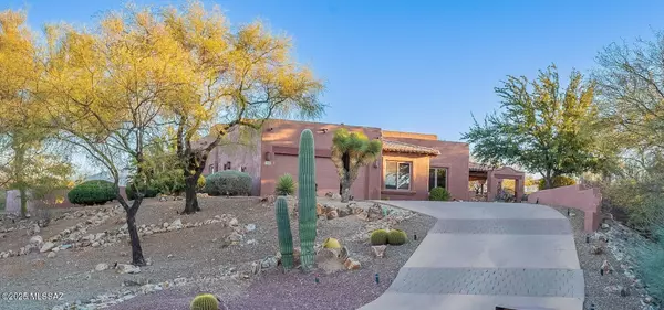 1043 W Placita Quieta, Green Valley, AZ 85622