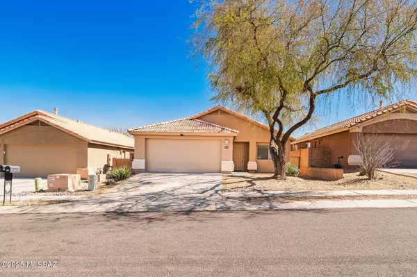 Vail, AZ 85641,793 S Painted River Way