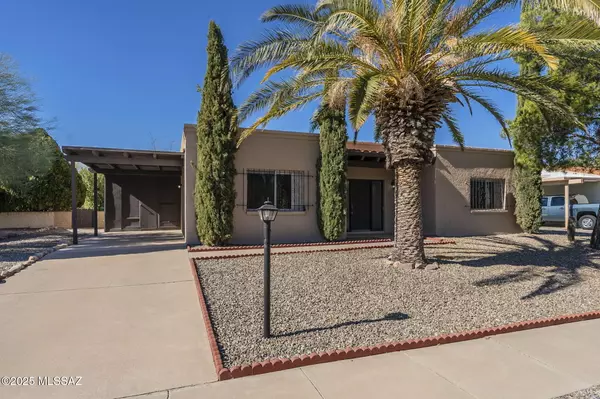 Green Valley, AZ 85614,1000 S La Higuera